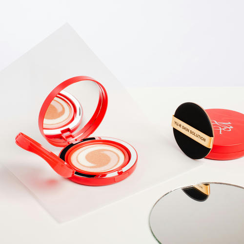 YU.R Кушон-пудра 21 тон - Moist layer cushion, 25г — изображение 3