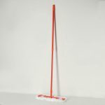 Швабра для мытья пола плоская Доляна, насадка из микрофибры 42x12 см, телескопическая ручка 78-130 см, цвет МИКС